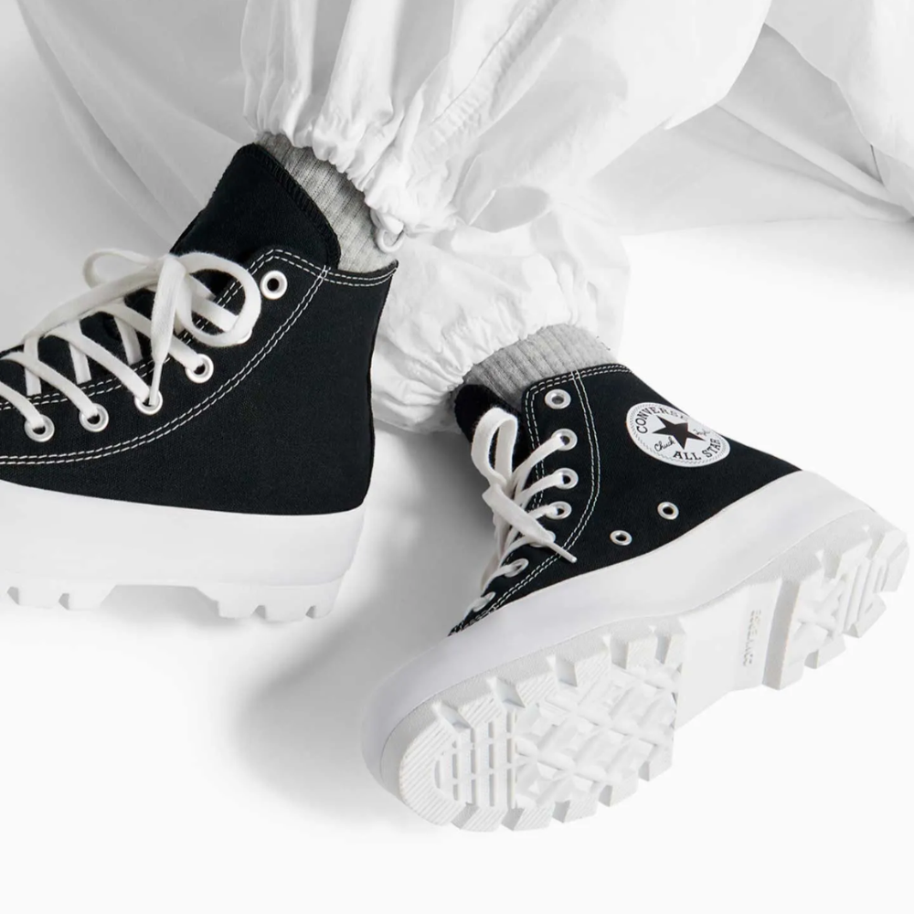 Tenis Converse de Plataforma Lugged Blancos en Bota de Lona para Mujer